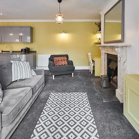 Semesterbostad Host & - The Courtyard At No.47 *