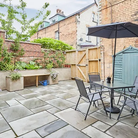 Host & - The Courtyard At No.47 *