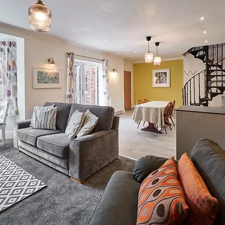 Host & - The Courtyard At No.47 스카버러