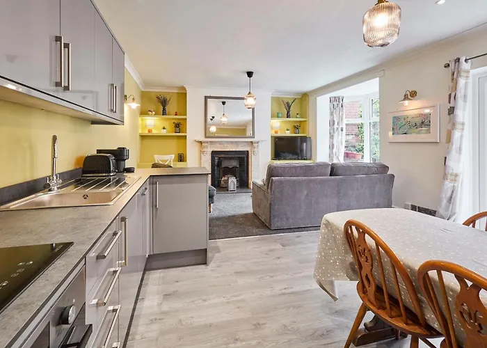 Host & - The Courtyard At No.47 펜션 *